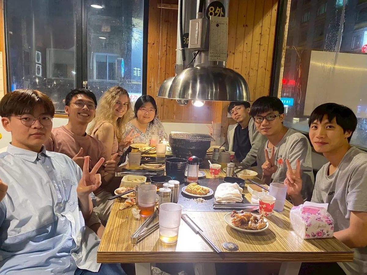 實驗室聚餐照片 4